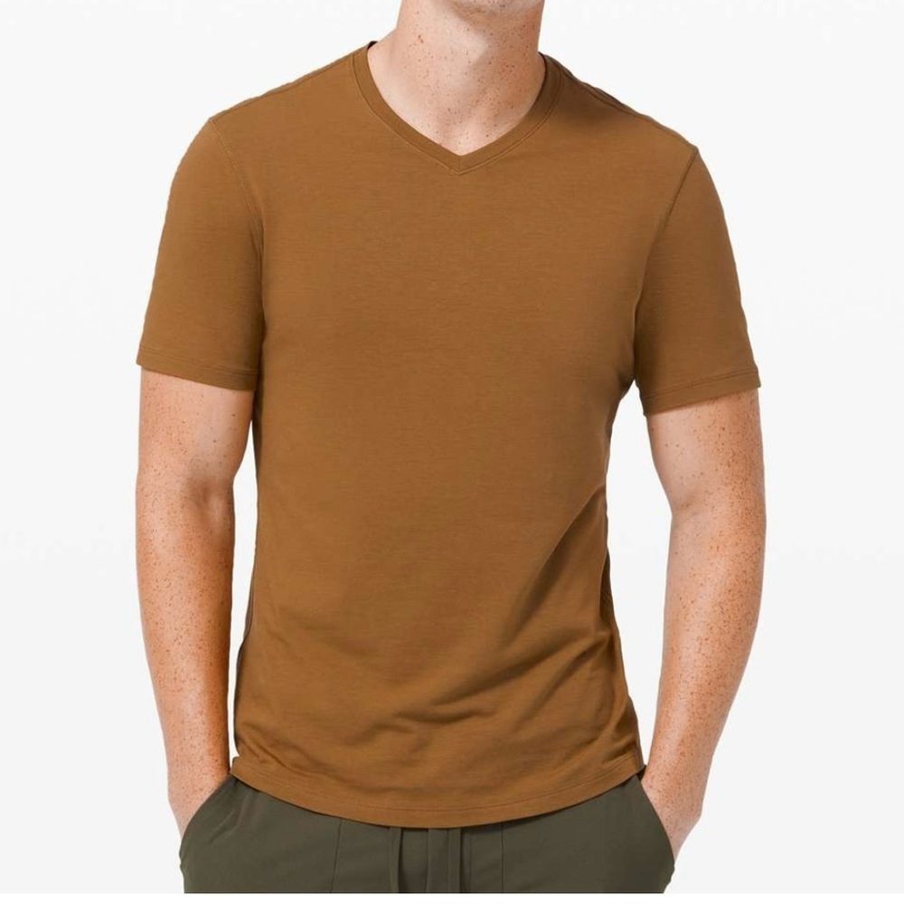 lululemon athletica Men's Tan V-Neck T-Shirt like new 🆕